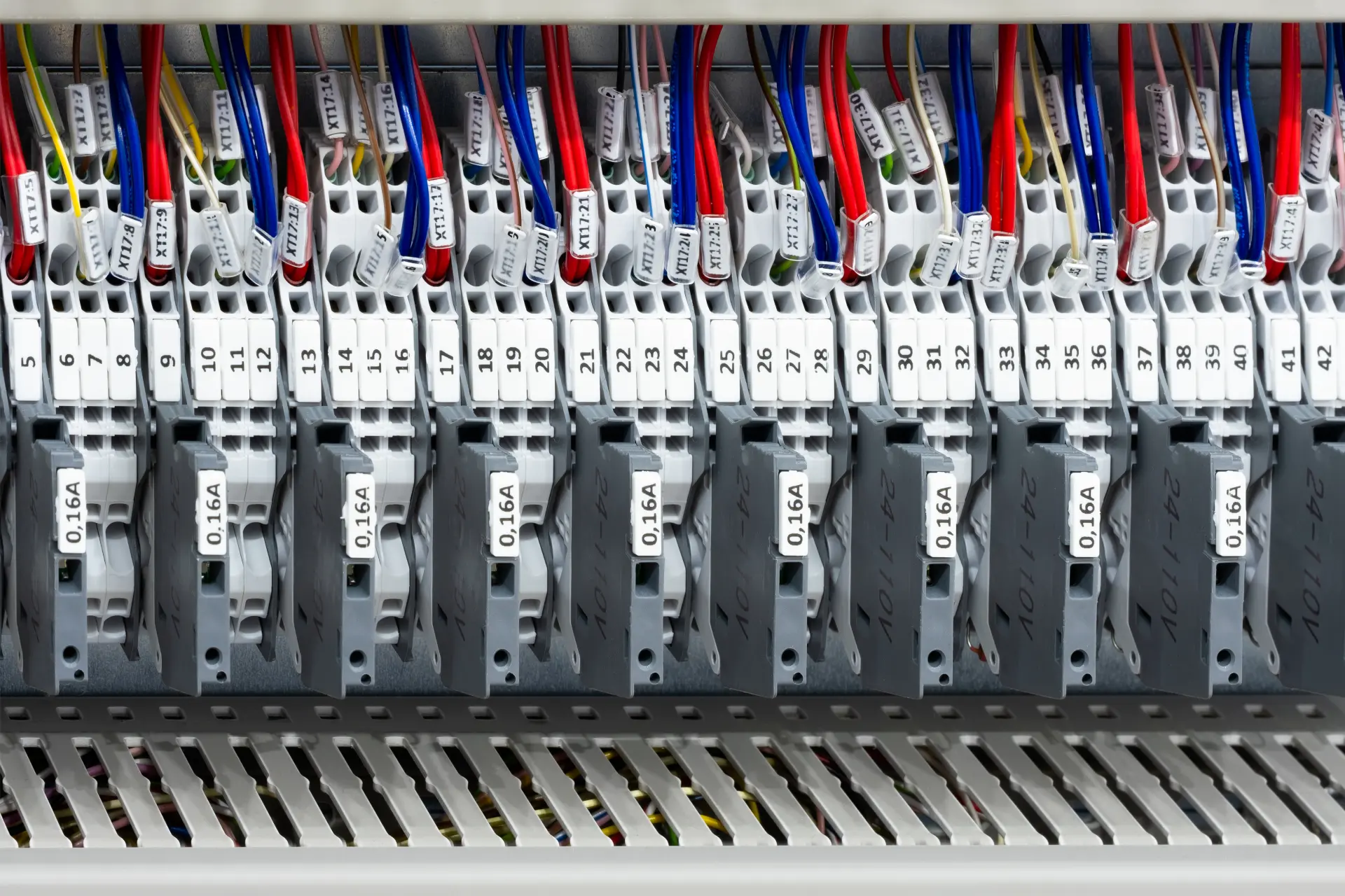 Common Electrical Problems in Shops and Offices